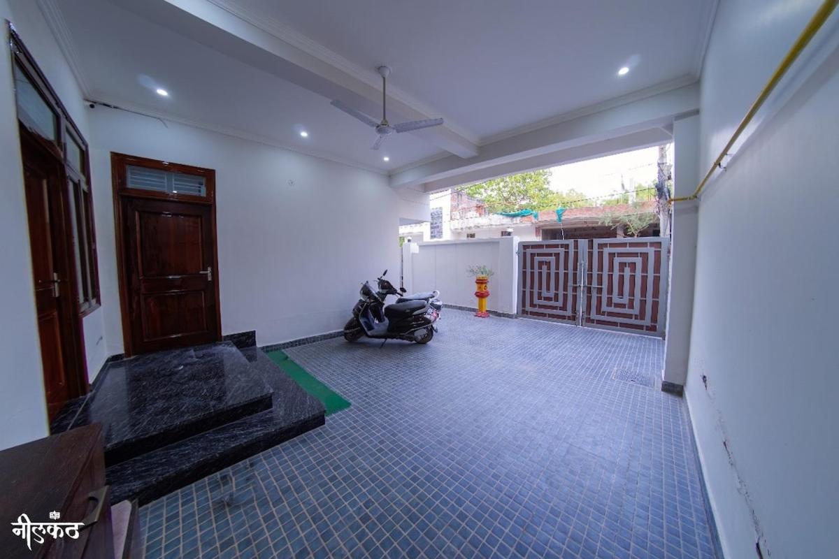 Neelkanth - 2-bhk Flat Near Bhu *