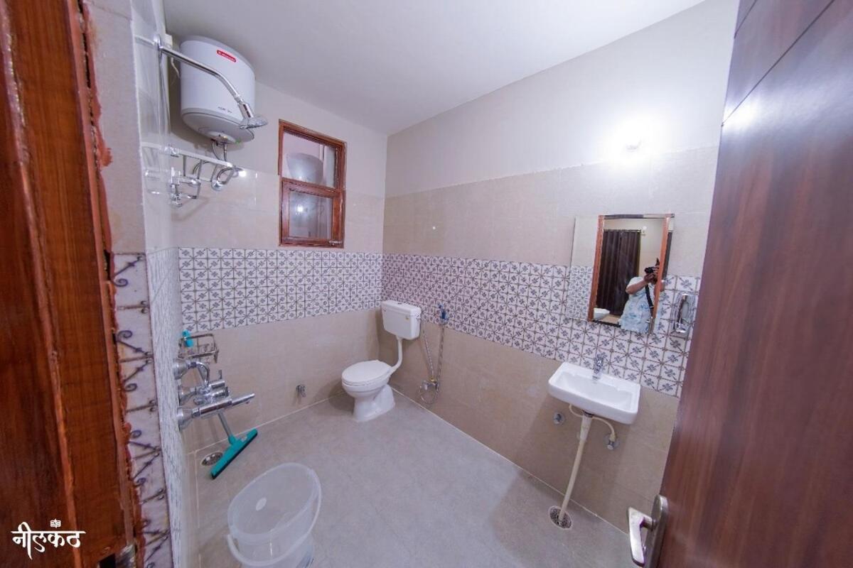 Apartment Neelkanth - 2-bhk Flat Near Bhu Varanasi