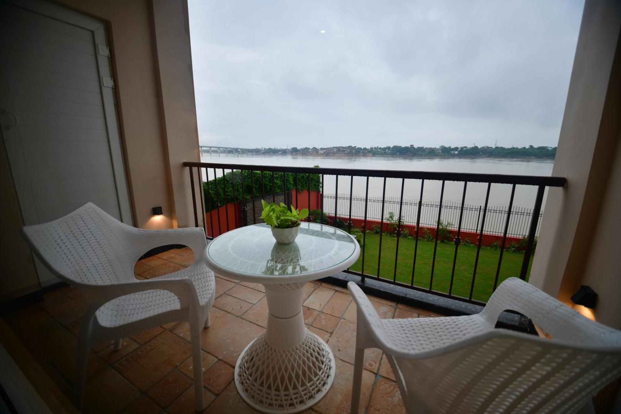 Hotel Aviral Ganga A Unit Of Amritaam Wellness Varanasi