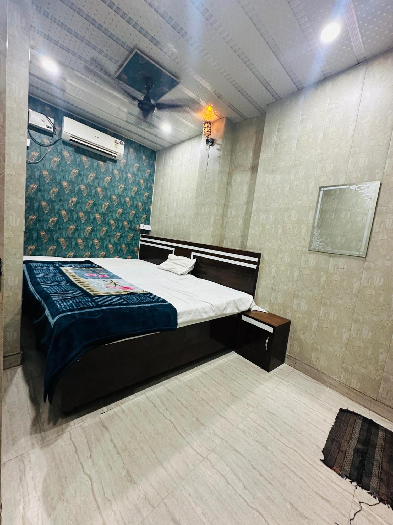 Guest house Mahadev Residency