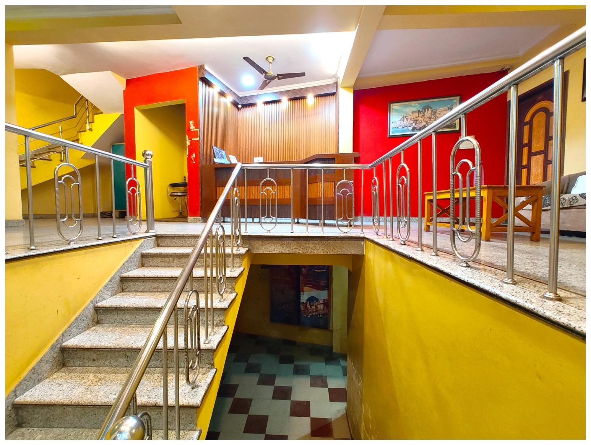 Hotel Kashi Near Railway Station - With #prime Location #wi-fi #hygience & Spacious - Near Kashi Vishwanath Temple And Ganga Ghat - A In Heart Of