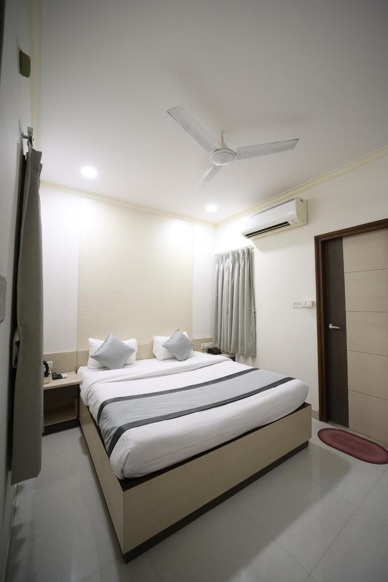 Hari Haran Prestige Guest house Varanasi