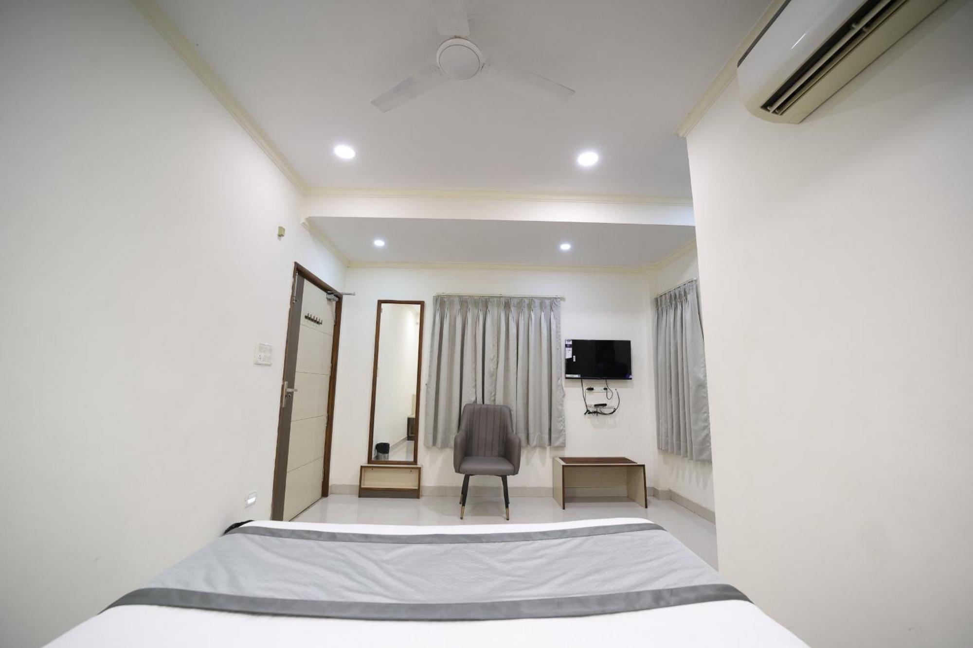 Hari Haran Prestige Guest house *