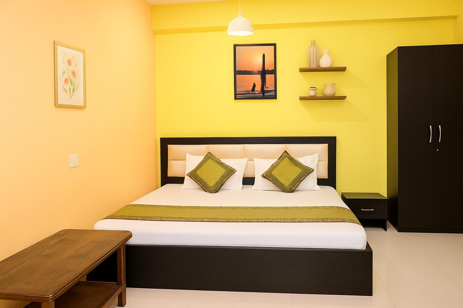 Hotel Hotel Hr Guest House Varanasi - 5 Minutes Walking From Kashi Vishwanath Temple And Ganga Arti Ghat - Fully Air Conditioned - Wi-Fi - Room Service - Well Maintained And Spacious Room - Best Seller In Varanasi 4*