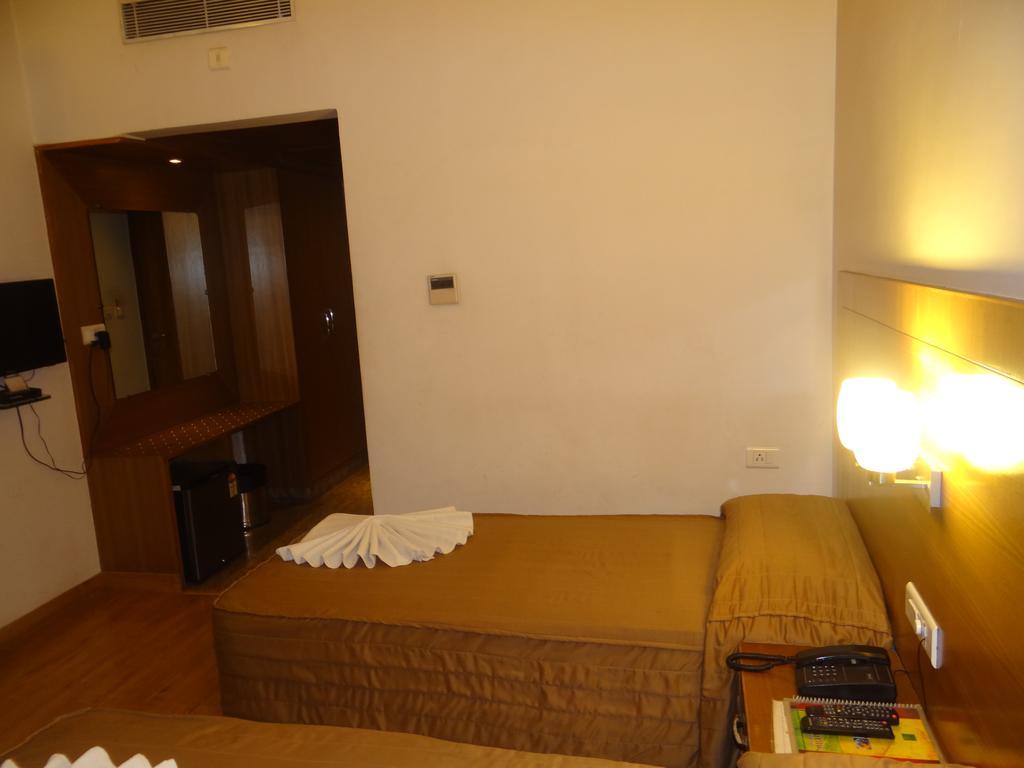 Janhvi International 2* Varanasi