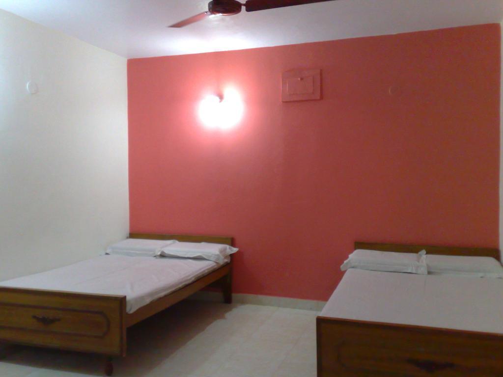 Grg Shanti Near Manikarnika Ghat Guest house 3*