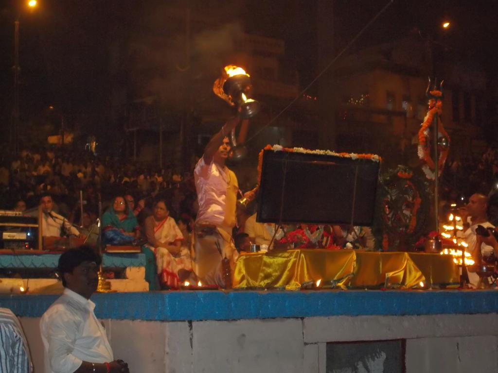 Grg Shanti Near Manikarnika Ghat Guest house 3*