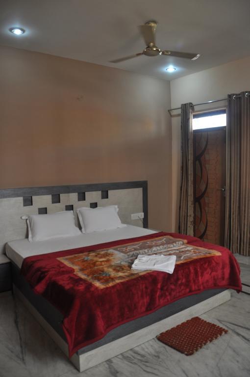 Hotel H.K.J International Guest house