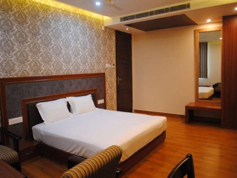 Hotel Capital O 4535 Uma Palace 3*