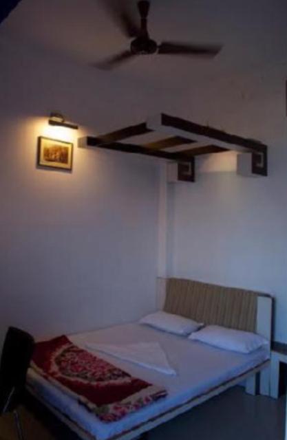 Rahul Guest house 2*
