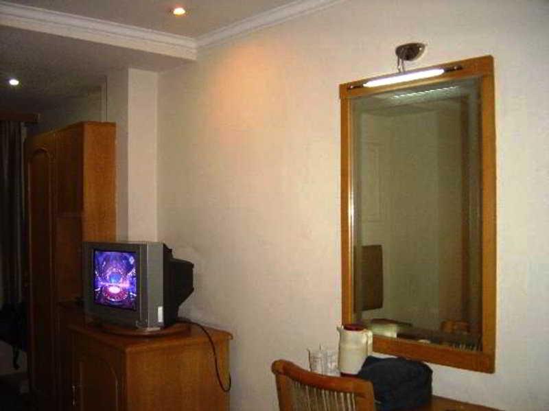 Hotel India 3*