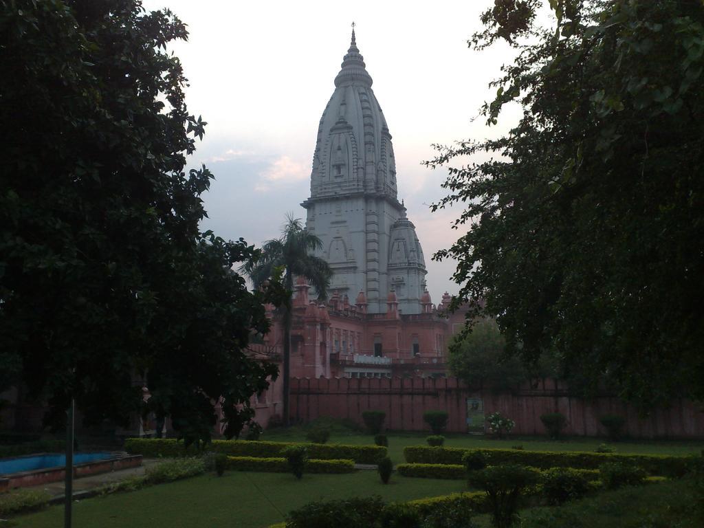 Grg Shanti Near Manikarnika Ghat Guest house 3*