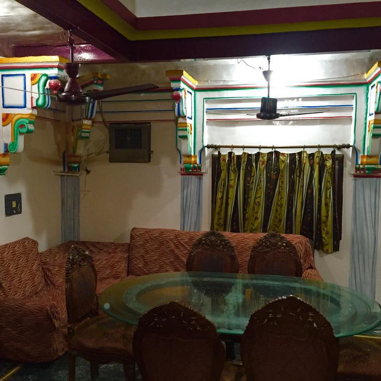 Grg Shanti Near Manikarnika Ghat Guest house 3*