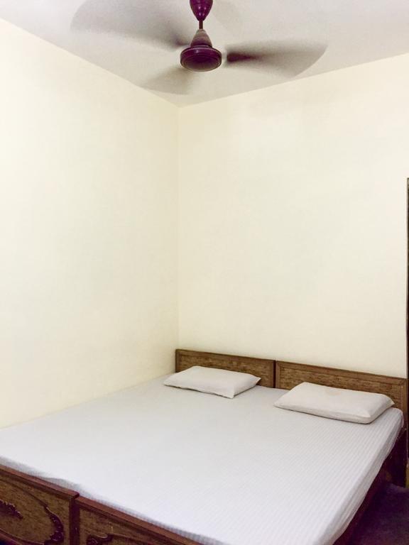 Grg Shanti Near Manikarnika Ghat Guest house 3*