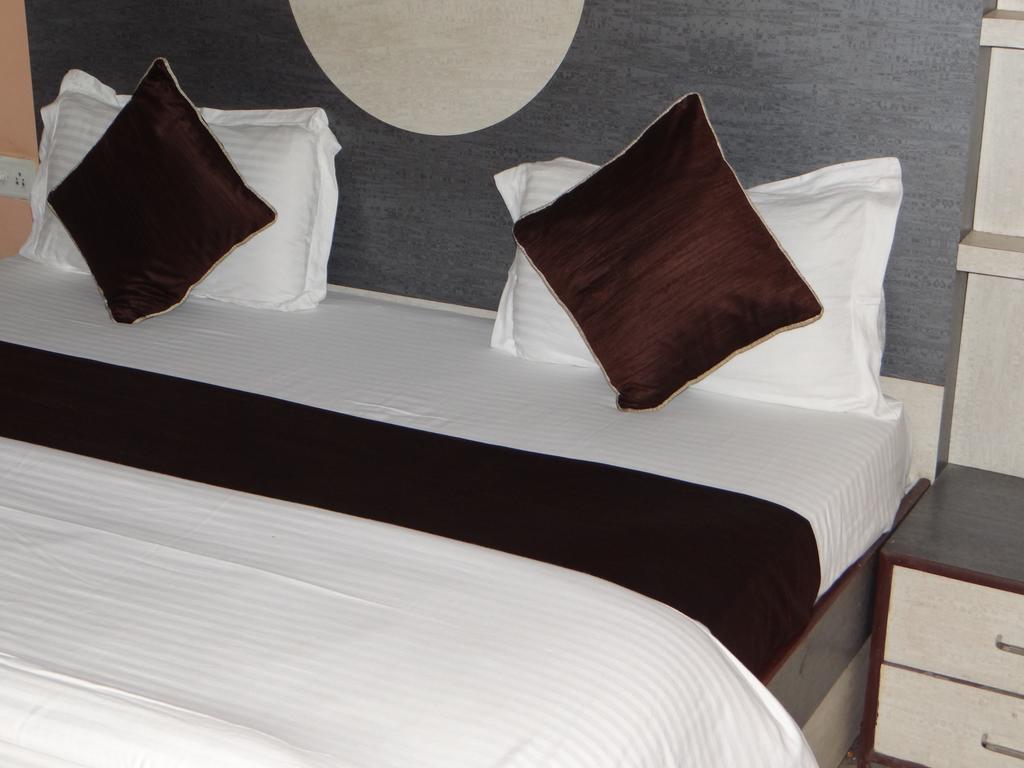 Guest house Hotel H.K.J International 3*