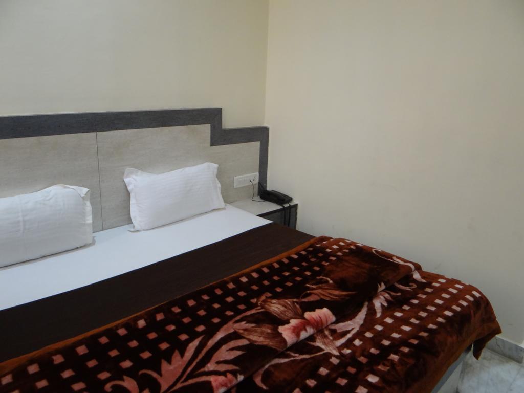 Guest house Hotel H.K.J International