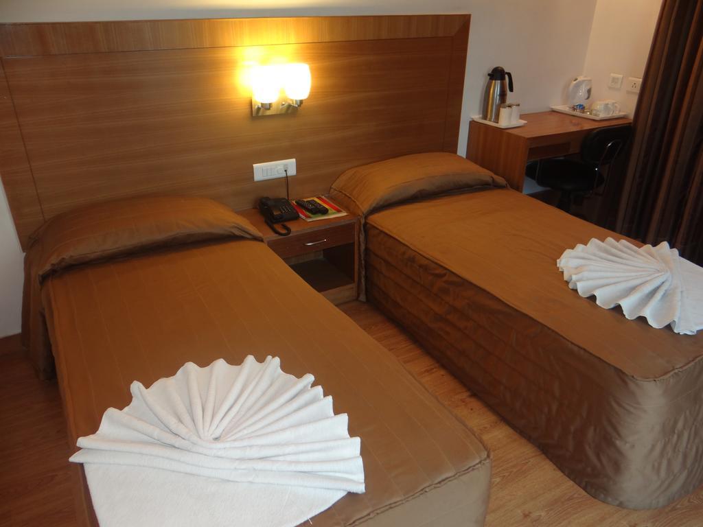 Hotel Janhvi International 2*