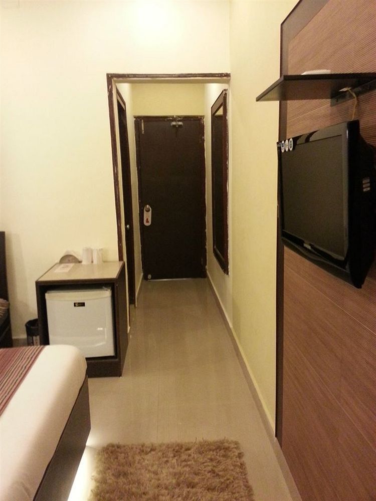 Varuna Hotel 3*