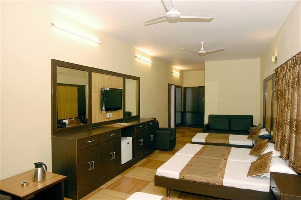 Hotel Varuna Varanasi