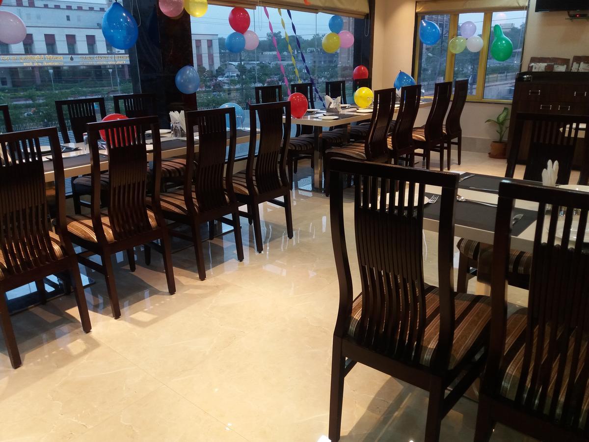 Hotel Ozas Grand 3*