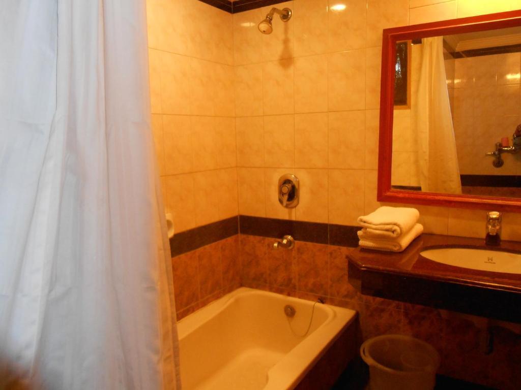 Pradeep Hotel Varanasi