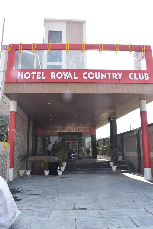 Royal Country Club Hotel 3*
