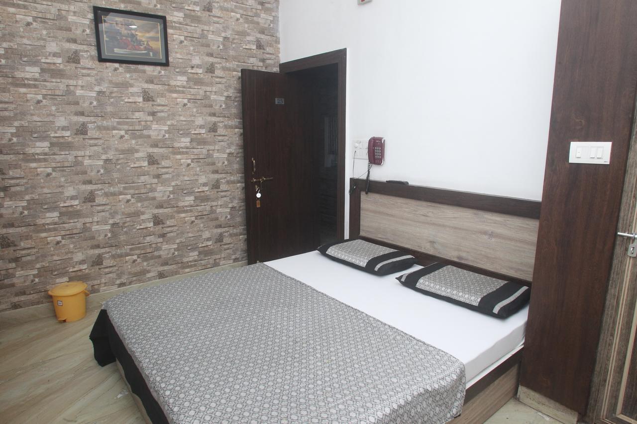 Guest house Alakhnanda