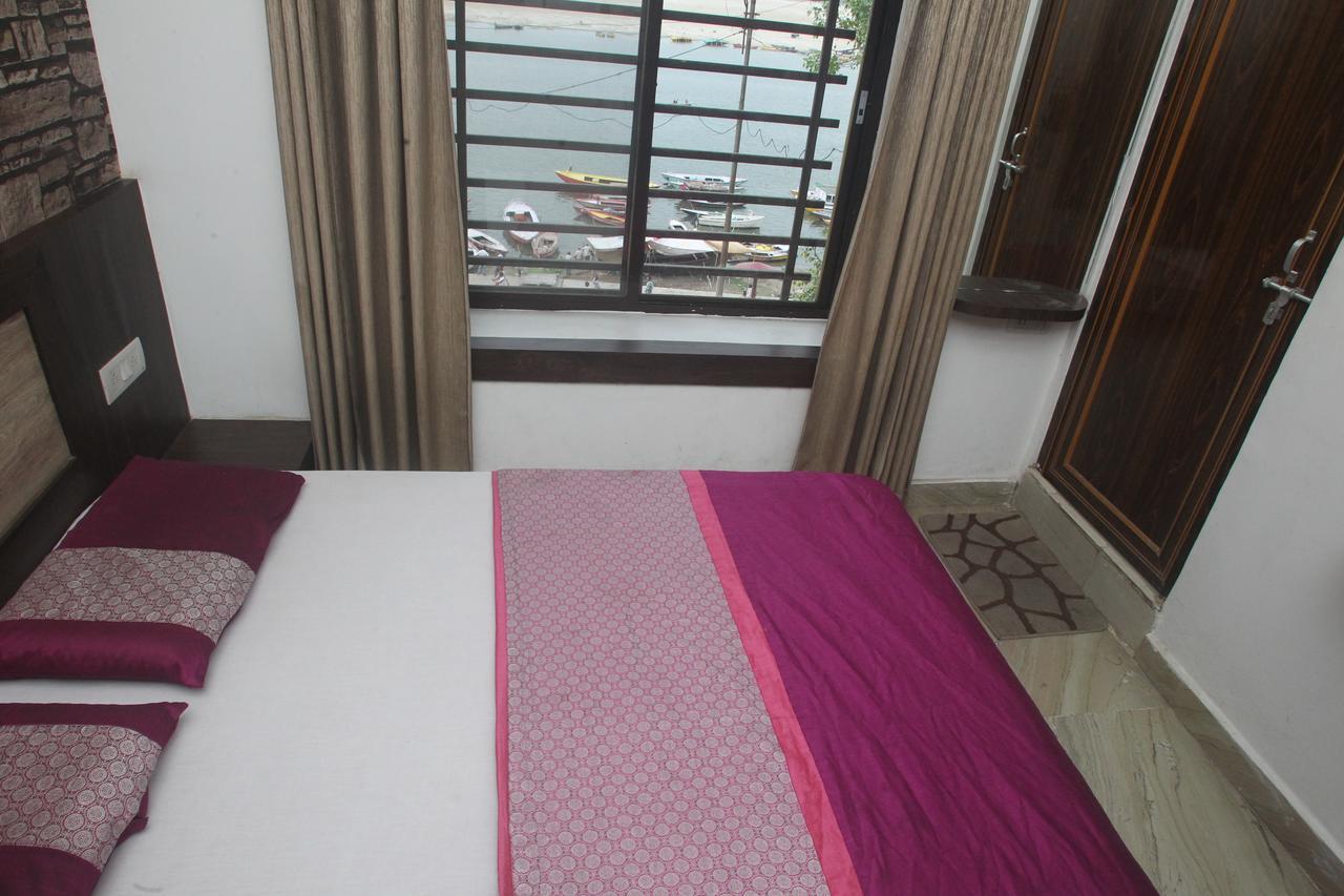 Alakhnanda Varanasi