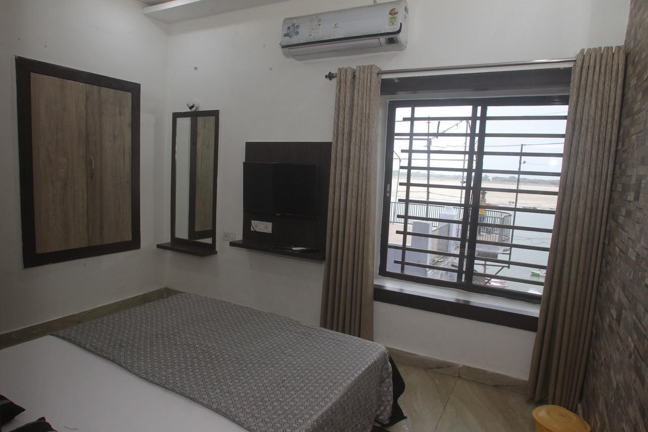 Alakhnanda Guest house