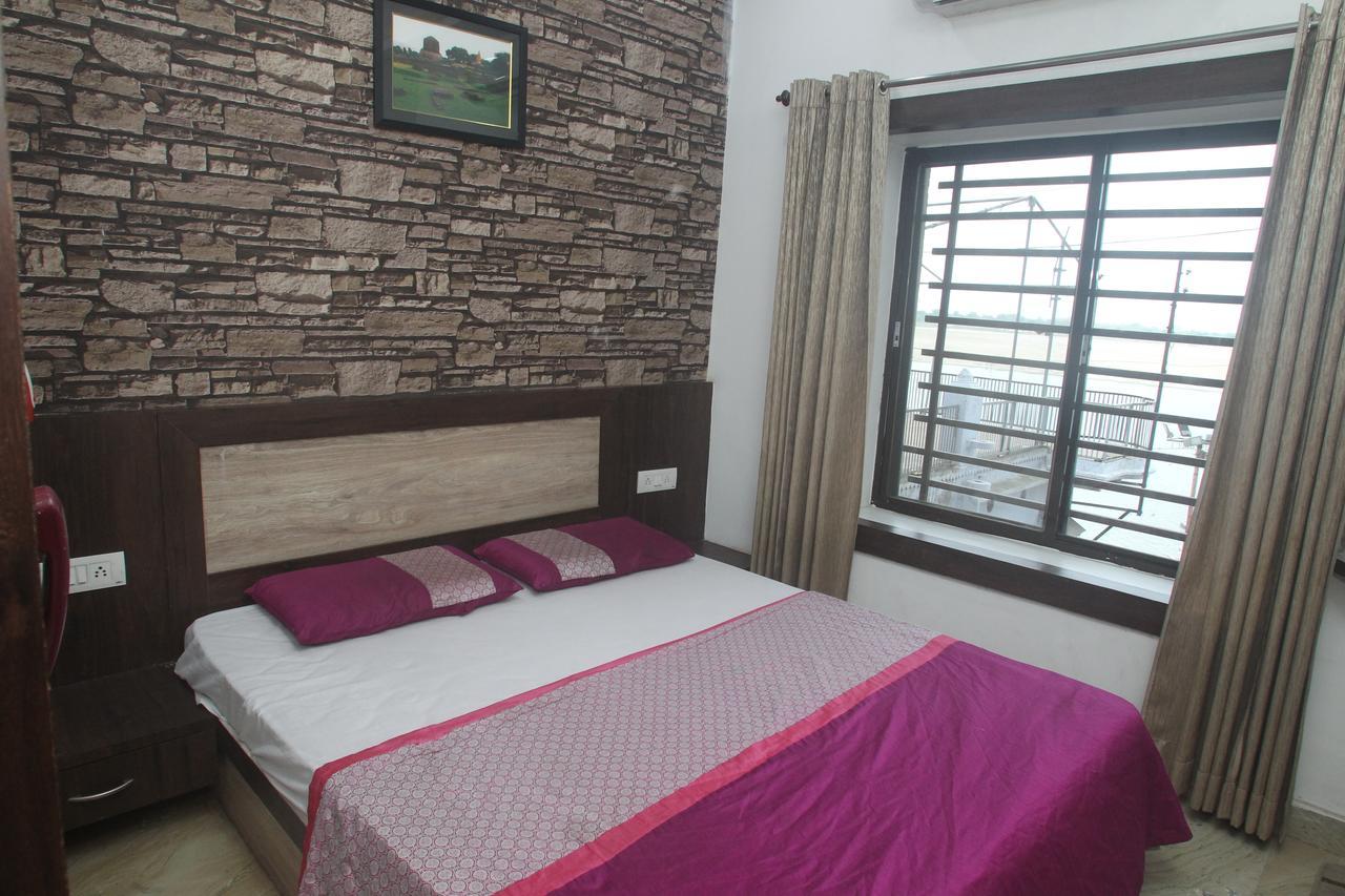 Alakhnanda Guest house