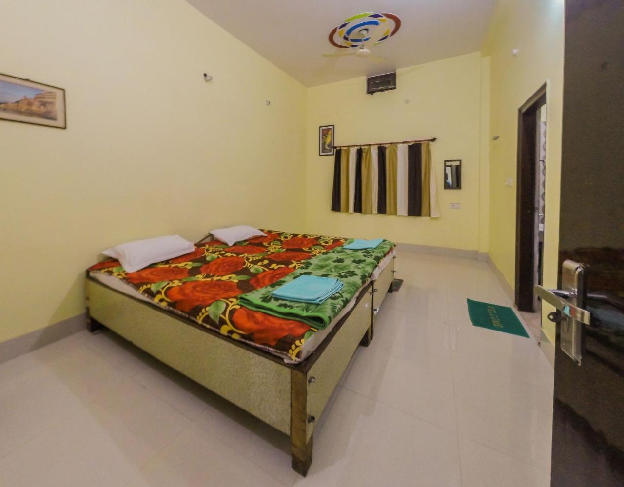 Gangotri Paying Guest House Hotel Varanasi