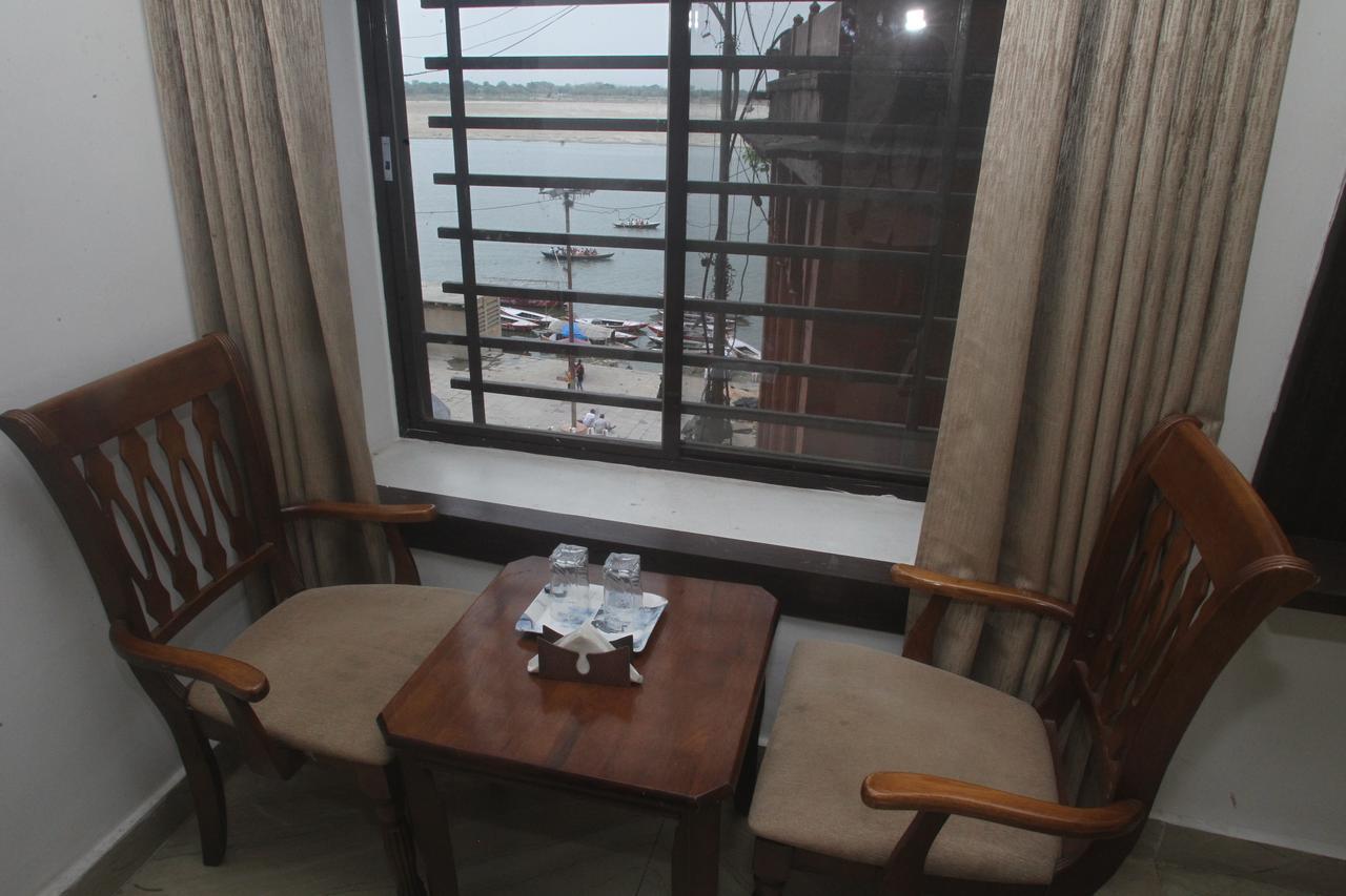 Alakhnanda Guest house *