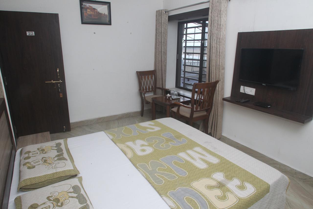 Alakhnanda Guest house