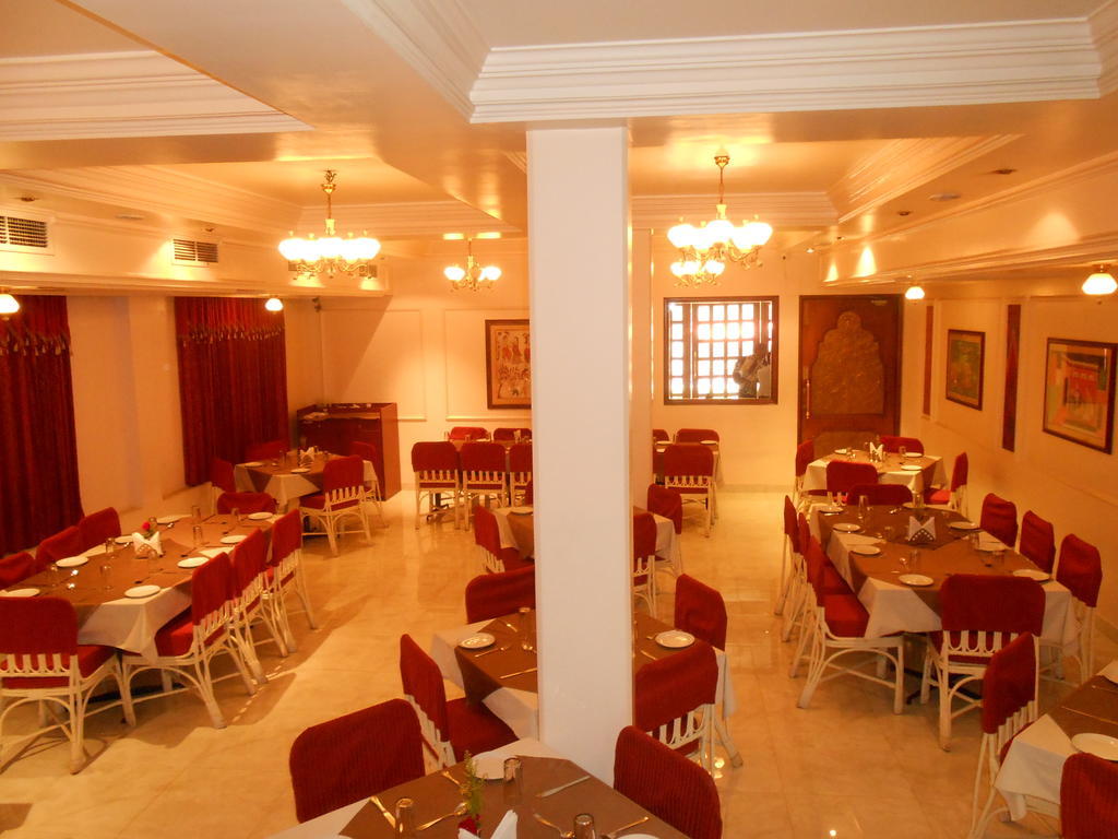 Hotel Pradeep Varanasi