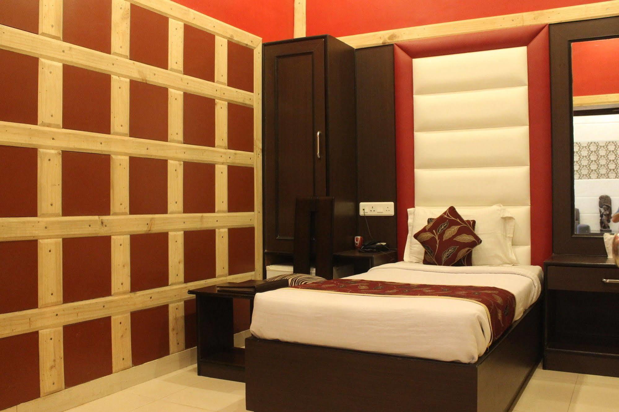 Varuna Hotel Varanasi