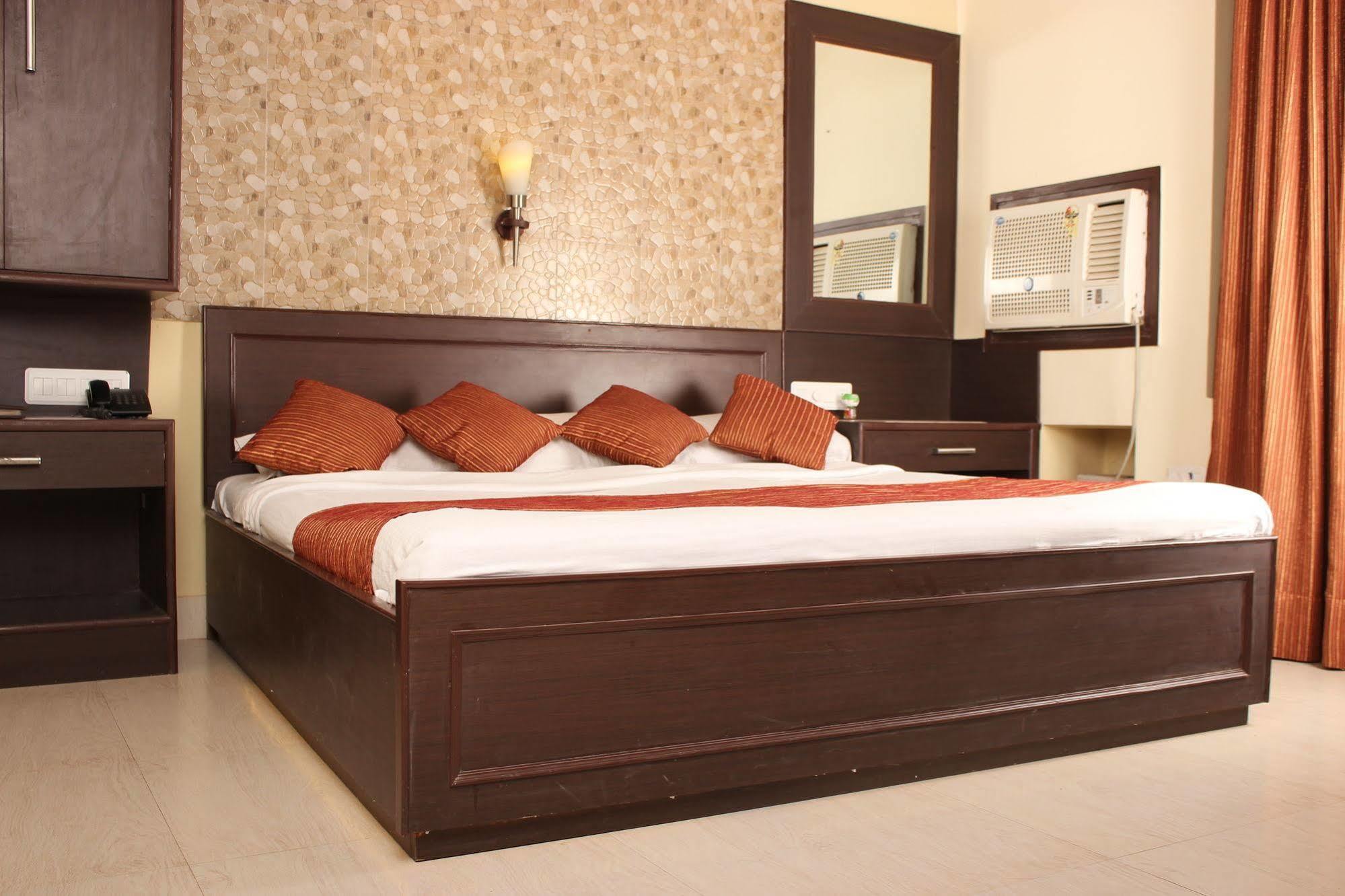 Varuna Hotel Varanasi