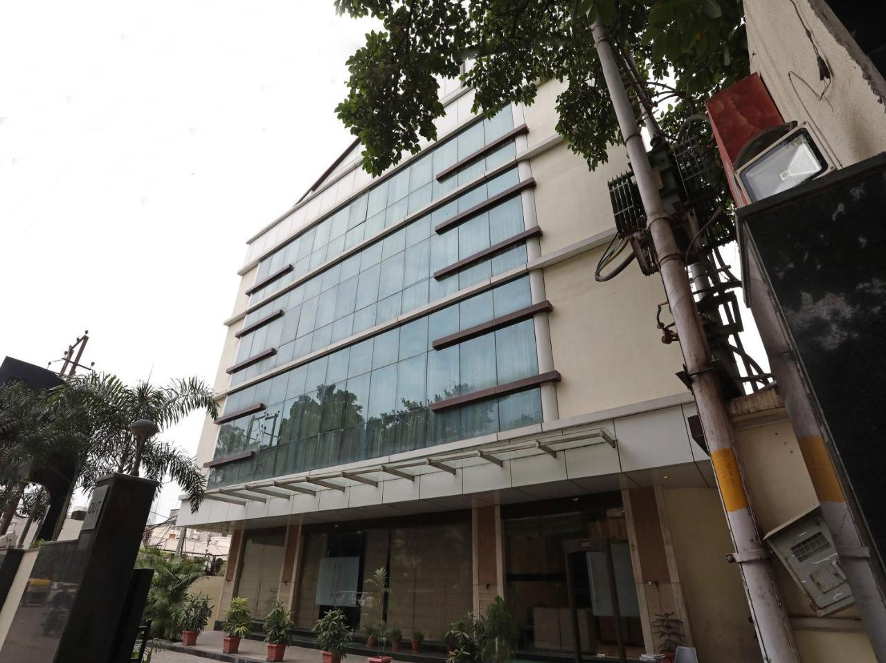Jade Hotel