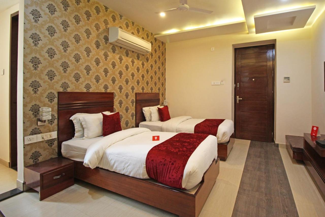 Capital O 4535 Uma Palace Hotel 3*