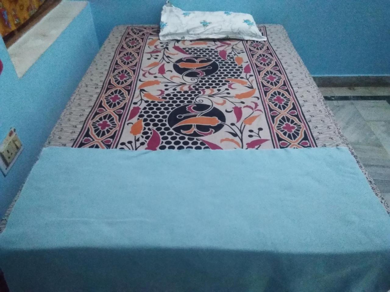 Kashi Annapurna Guest House *