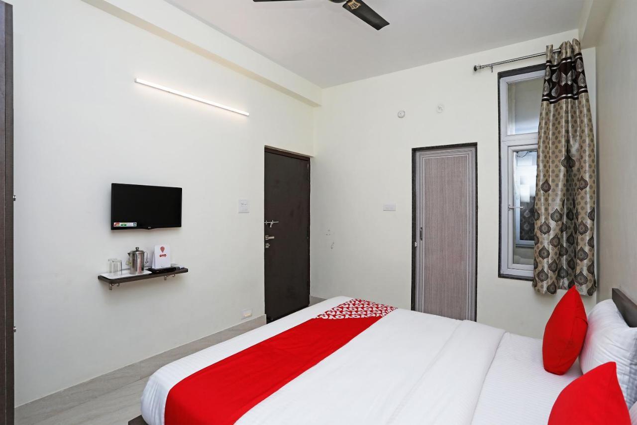 Oyo 16708 Sada Shiv Guest house 3*