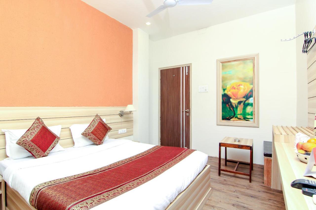 R B International Hotel Varanasi