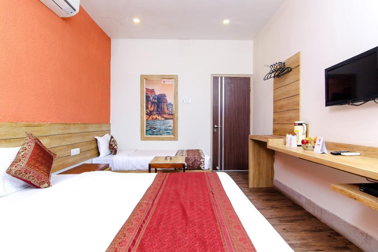 R B International Hotel Varanasi