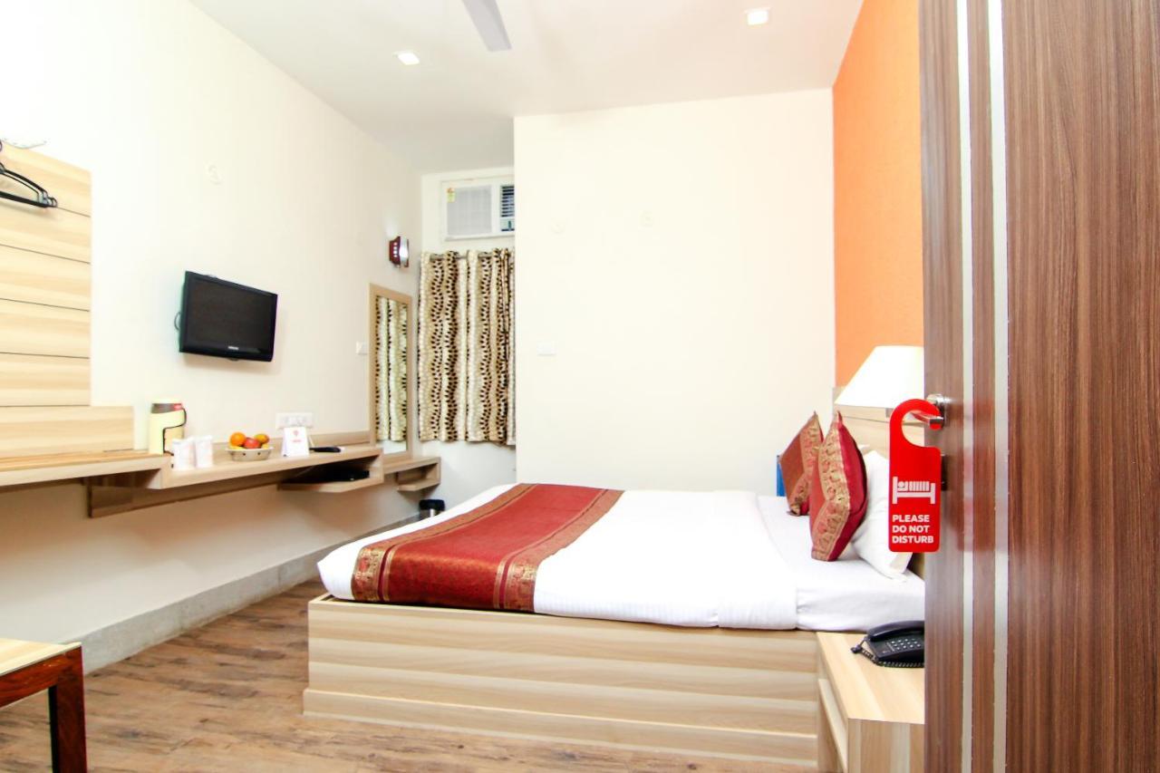 R B International Hotel Varanasi