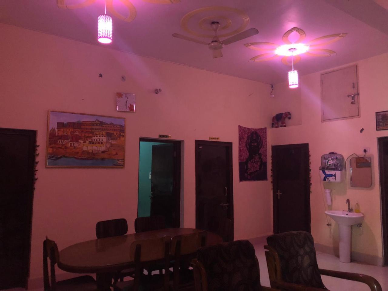 Hotel Gangotri Paying Guest House