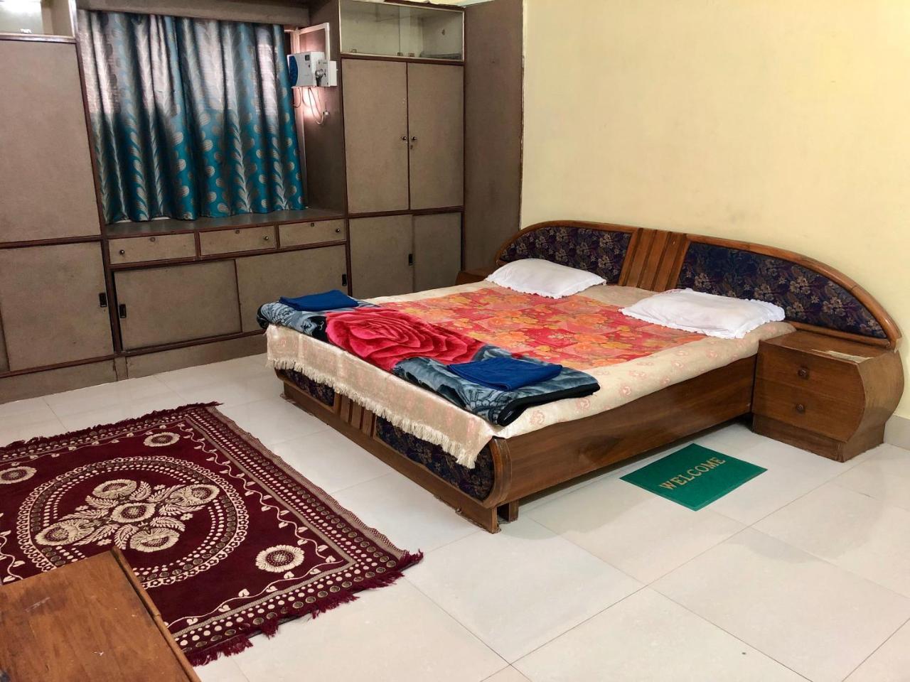 Hotel Gangotri Paying Guest House