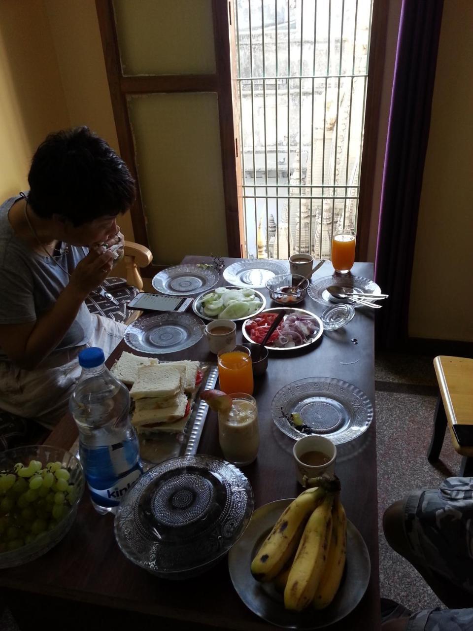 Shiva Guest house 2*