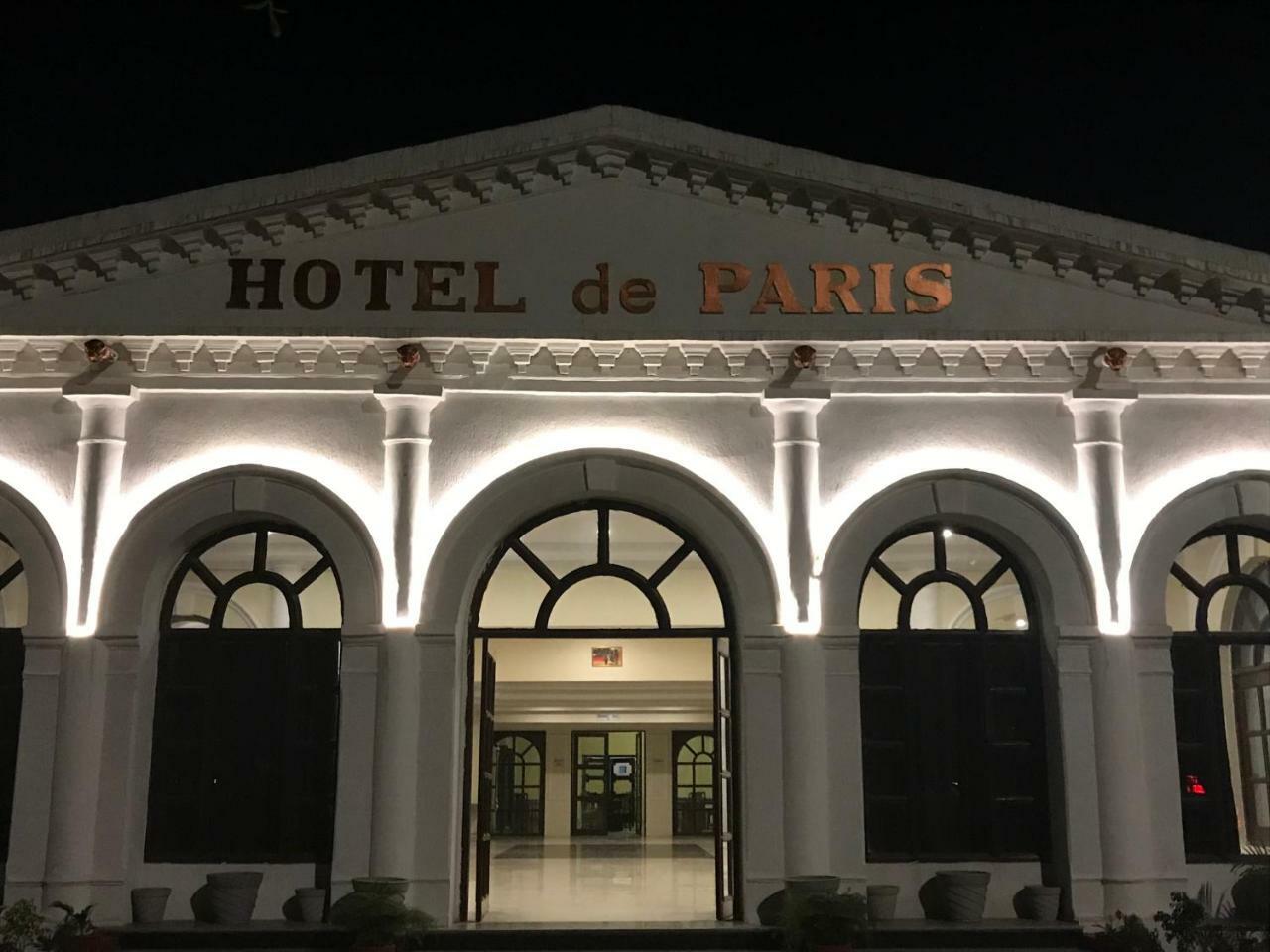 De Paris 3*