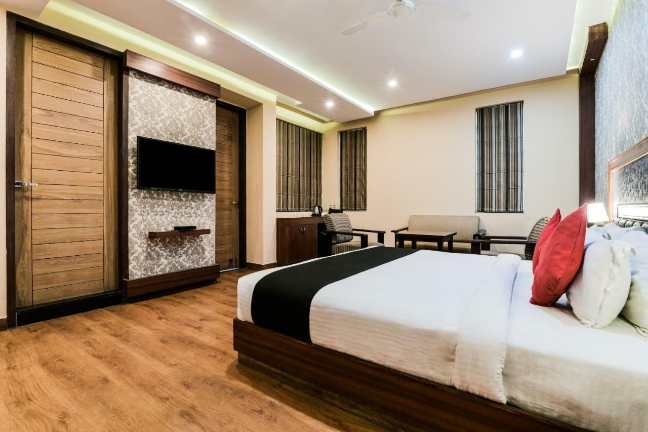 Hotel Capital O 4535 Uma Palace 3*