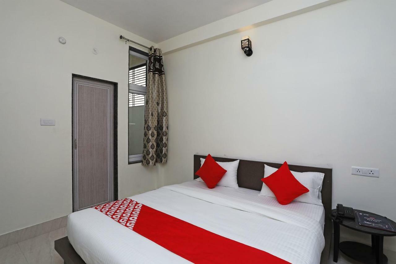 Guest house Oyo 16708 Sada Shiv