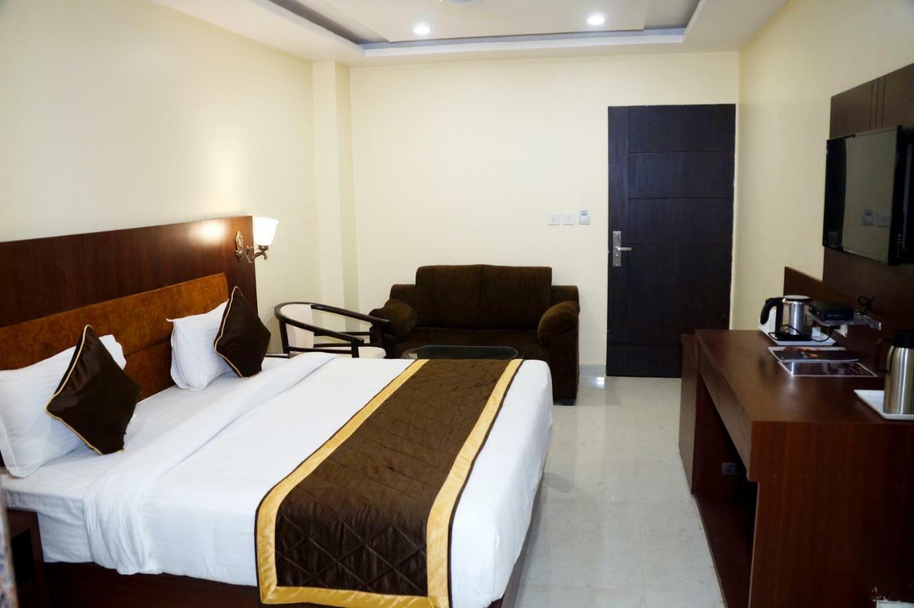 Shivoy Grand 3* Varanasi